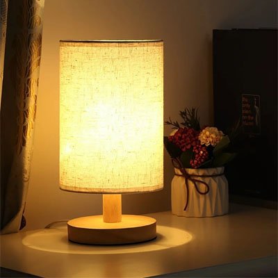 Lampe de table | Scandinave Bois Naturel pose sur un meuble