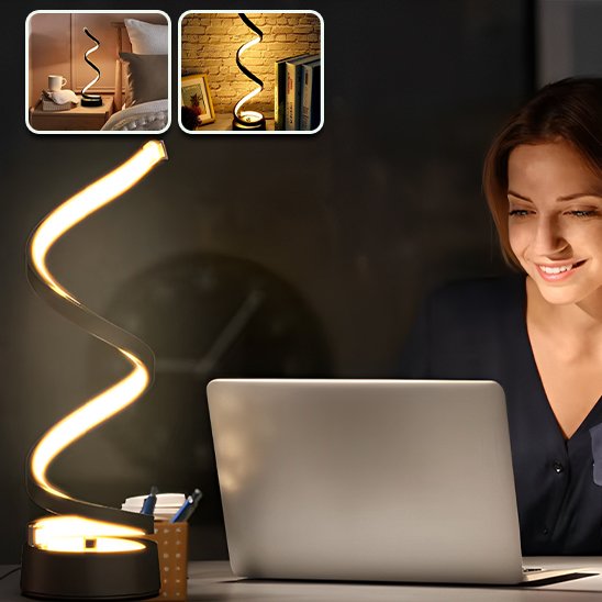 Une femme travaille sur un ordinateur portable avec une lampe de chevet en forme spirale pour l'éclairer. Deux encart montrent la lampe dans deux décors différents, dont une chambre et l'autre, un living-room.