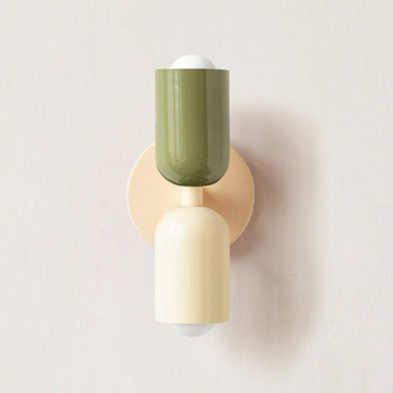 Applique murale chambre | Design Ajustable l'abat-jour du haut est vert, celui du bas est beige et le châssis beige.