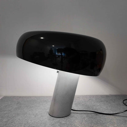 Lampe champignon  Design Marbré LED. Modèle noir et blanche avec éclairage froid.