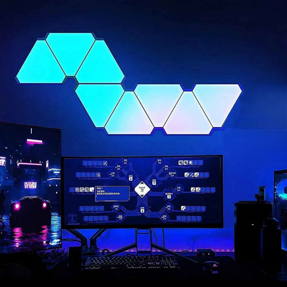 On voit 8 appliques murales interieur | Design Reuleaux installées sur la vitrine d'un espace bureau qui illuminent la pièces avec des teintes pâles qui varient de menthe à blanc